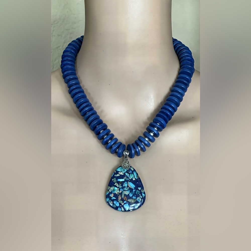 20 Inch Wood bead necklace NWOT - Picture 3 of 12